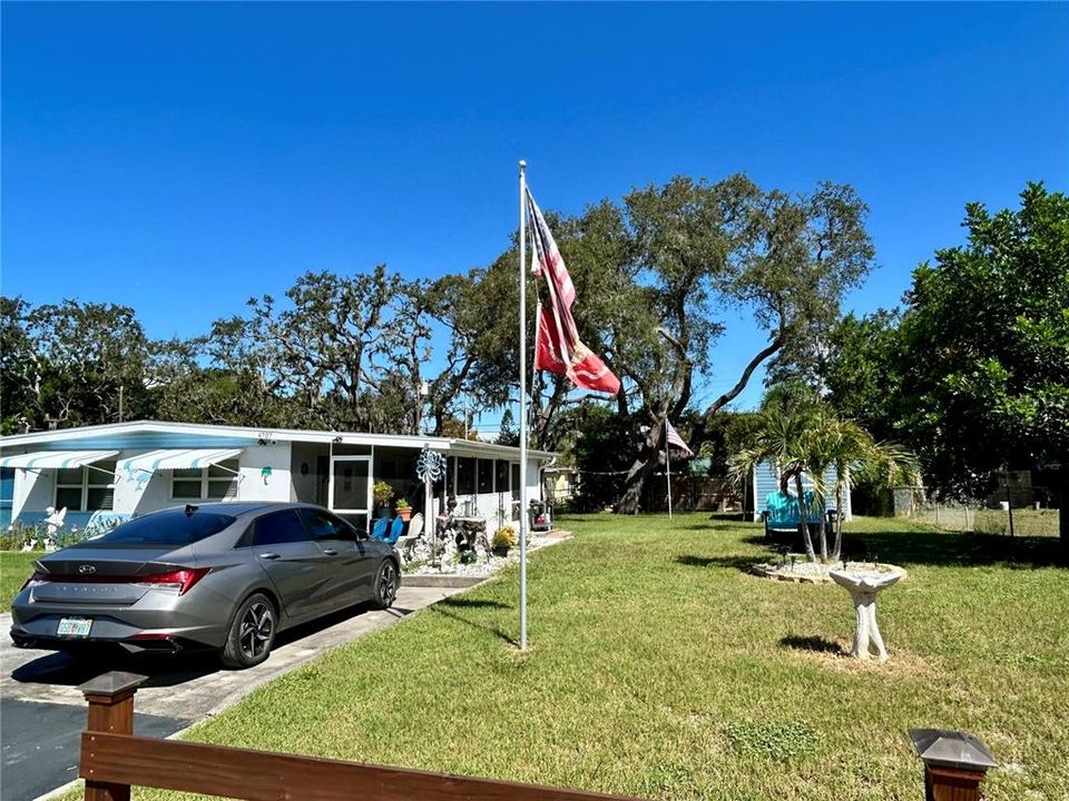 For Sale: $205,000 (2 beds, 1 baths, 624 Square Feet)