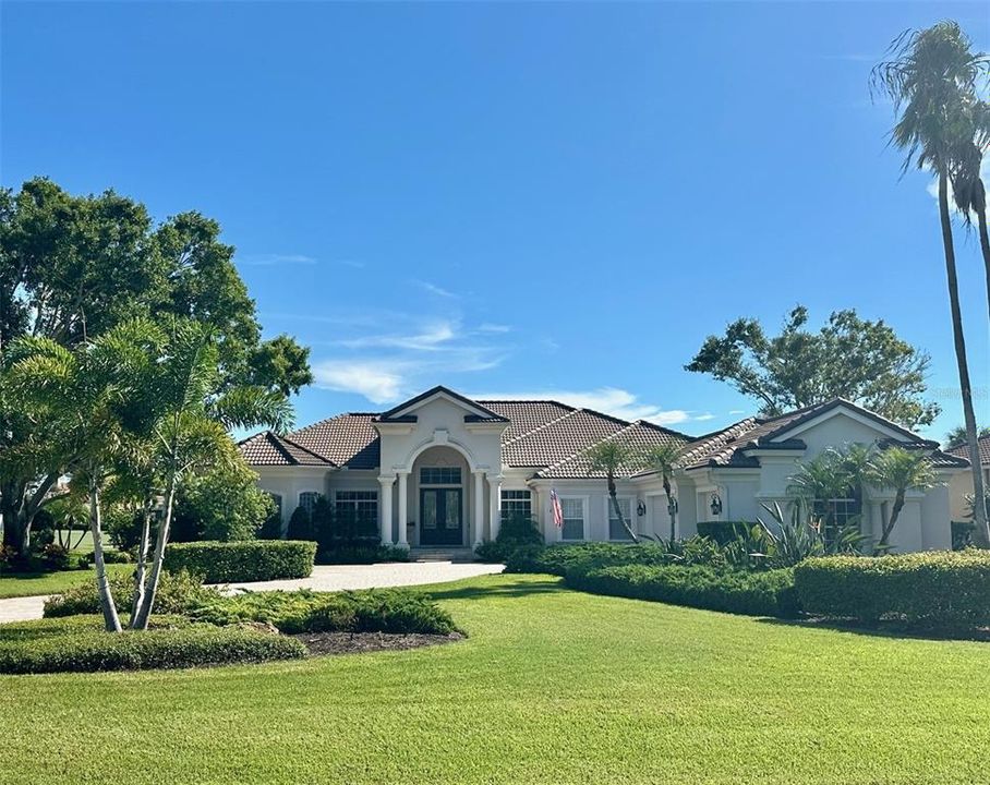 Vendido Recientemente: $1,950,000 (4 camas, 4 baños, 3857 Pies cuadrados)