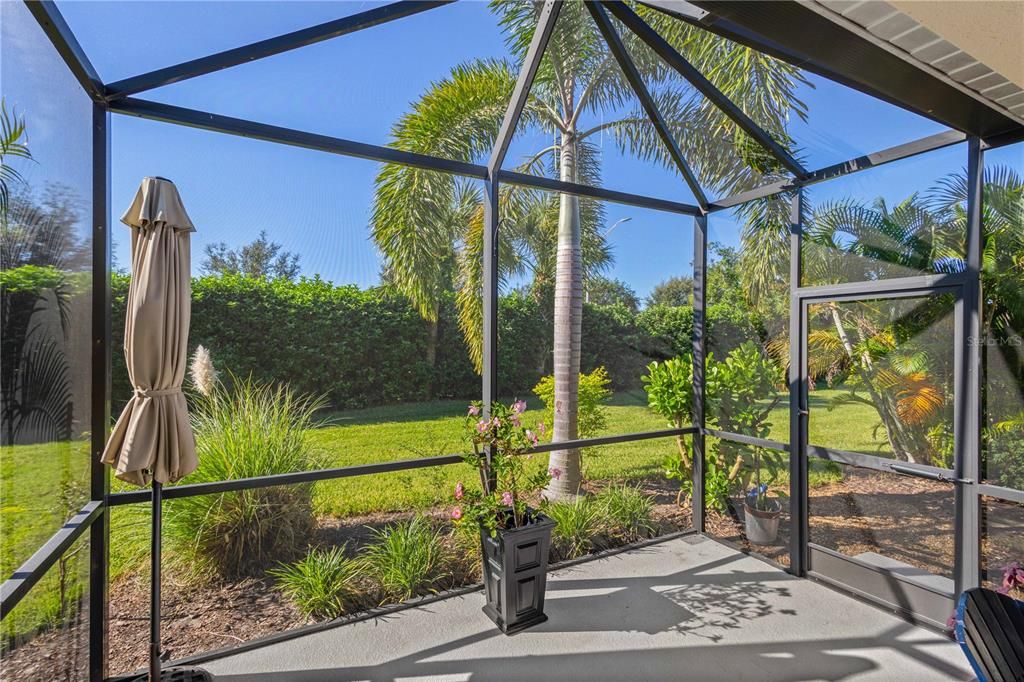 合同活跃: $390,000 (2 贝兹, 2 浴室, 1439 平方英尺)