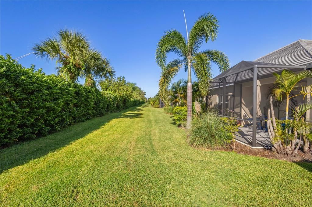 合同活跃: $390,000 (2 贝兹, 2 浴室, 1439 平方英尺)