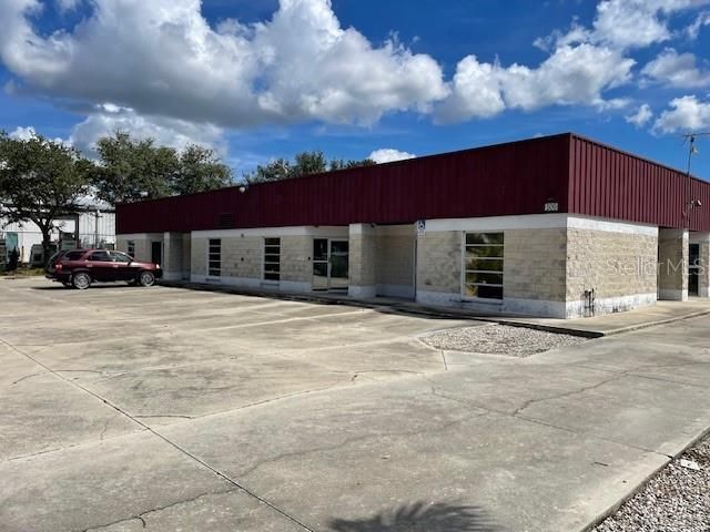 Active With Contract: $1,295,000 (0 beds, 0 baths, 6162 Square Feet)