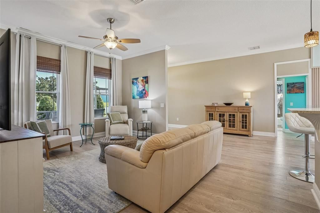 Active With Contract: $419,000 (3 beds, 2 baths, 1712 Square Feet)