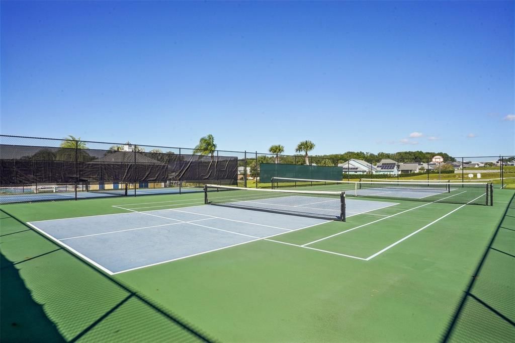 Active With Contract: $419,000 (3 beds, 2 baths, 1712 Square Feet)