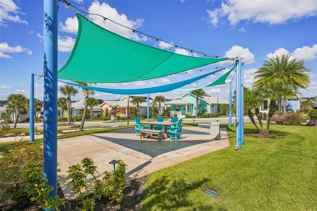 Active With Contract: $419,000 (3 beds, 2 baths, 1712 Square Feet)