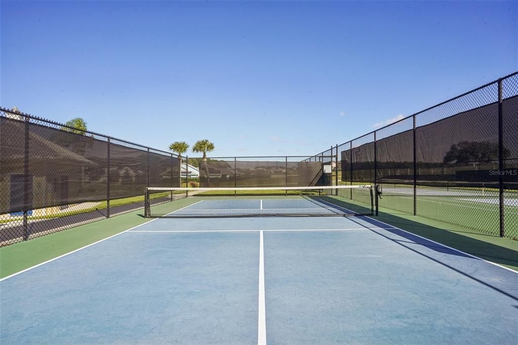 Active With Contract: $419,000 (3 beds, 2 baths, 1712 Square Feet)