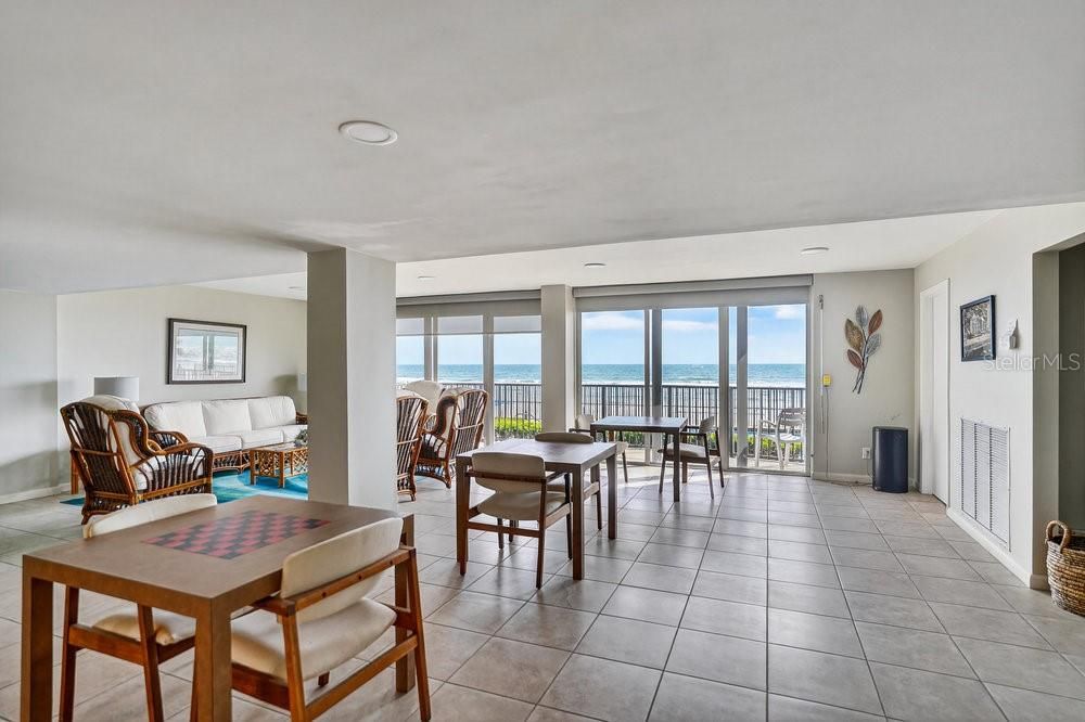 待售: $369,900 (2 贝兹, 2 浴室, 1131 平方英尺)