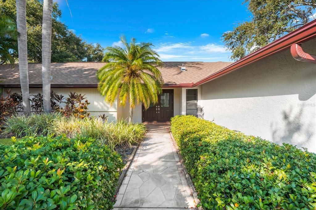 Activo con contrato: $1,125,000 (4 camas, 3 baños, 2809 Pies cuadrados)