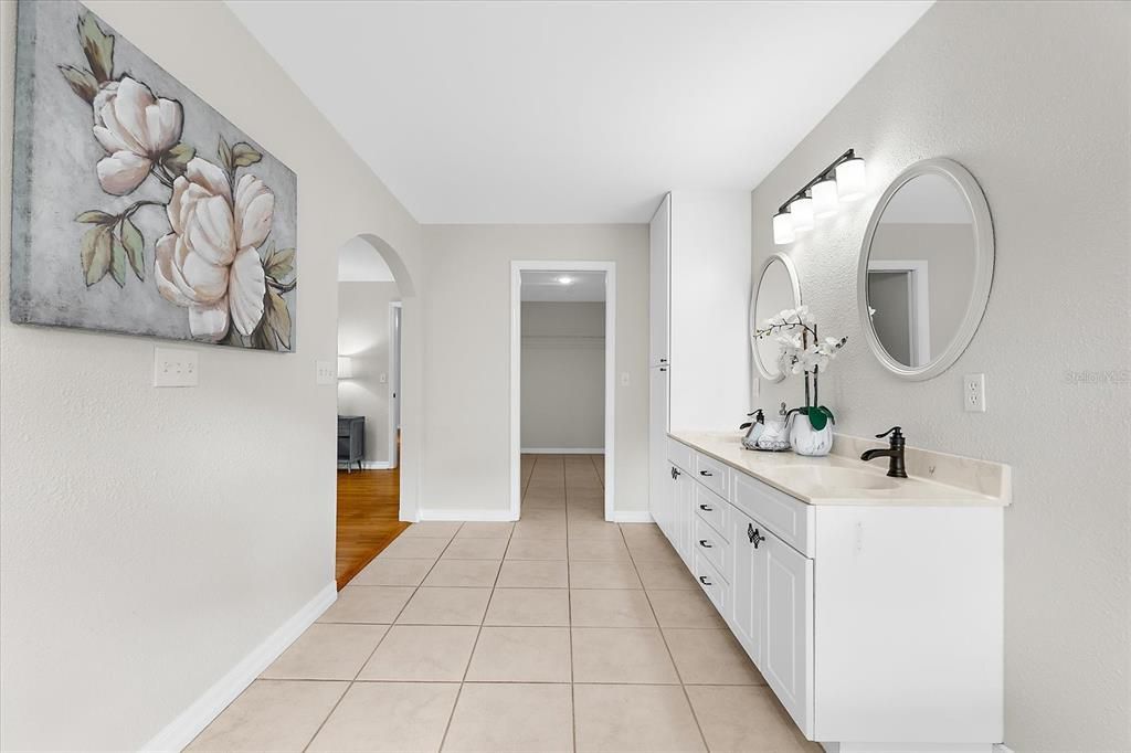 Activo con contrato: $1,125,000 (4 camas, 3 baños, 2809 Pies cuadrados)