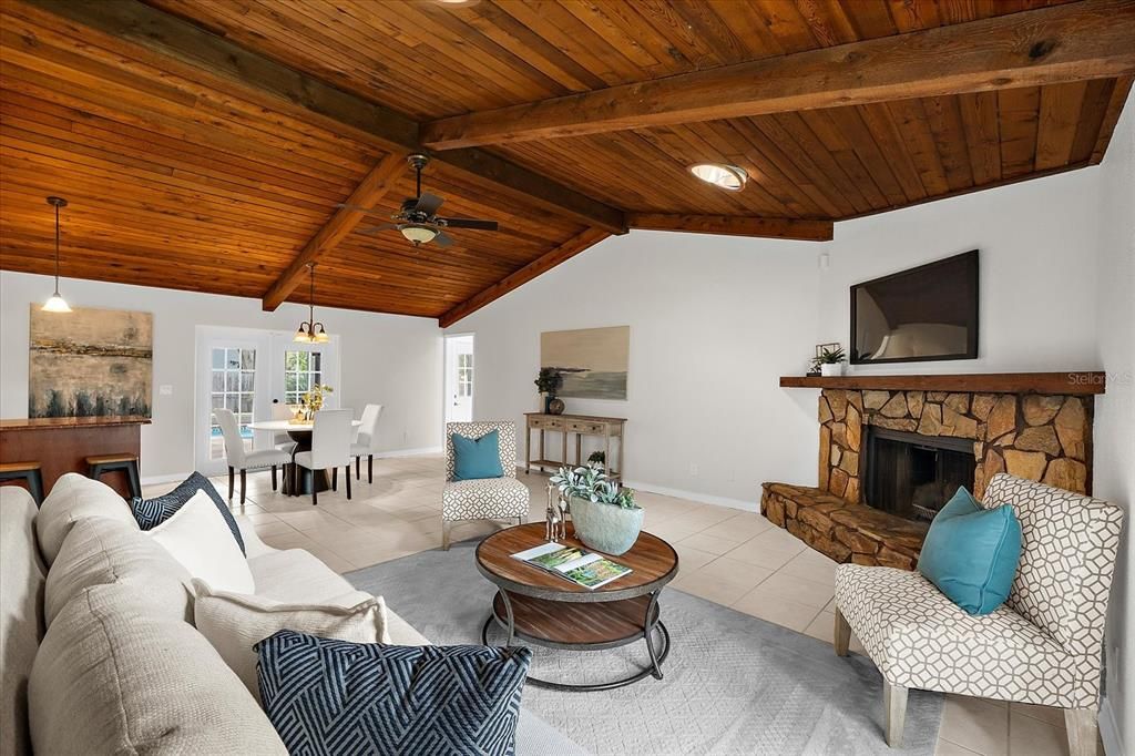 Activo con contrato: $1,125,000 (4 camas, 3 baños, 2809 Pies cuadrados)