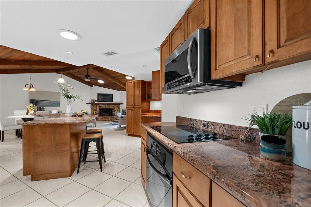 Activo con contrato: $1,125,000 (4 camas, 3 baños, 2809 Pies cuadrados)