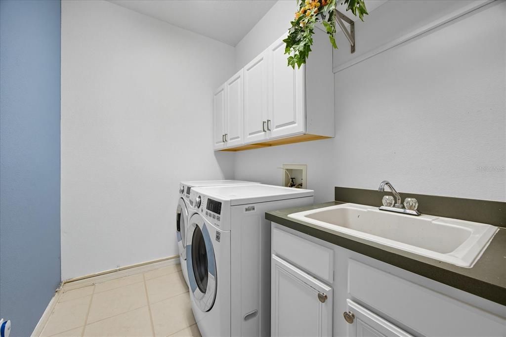 待售: $799,000 (4 贝兹, 3 浴室, 3513 平方英尺)