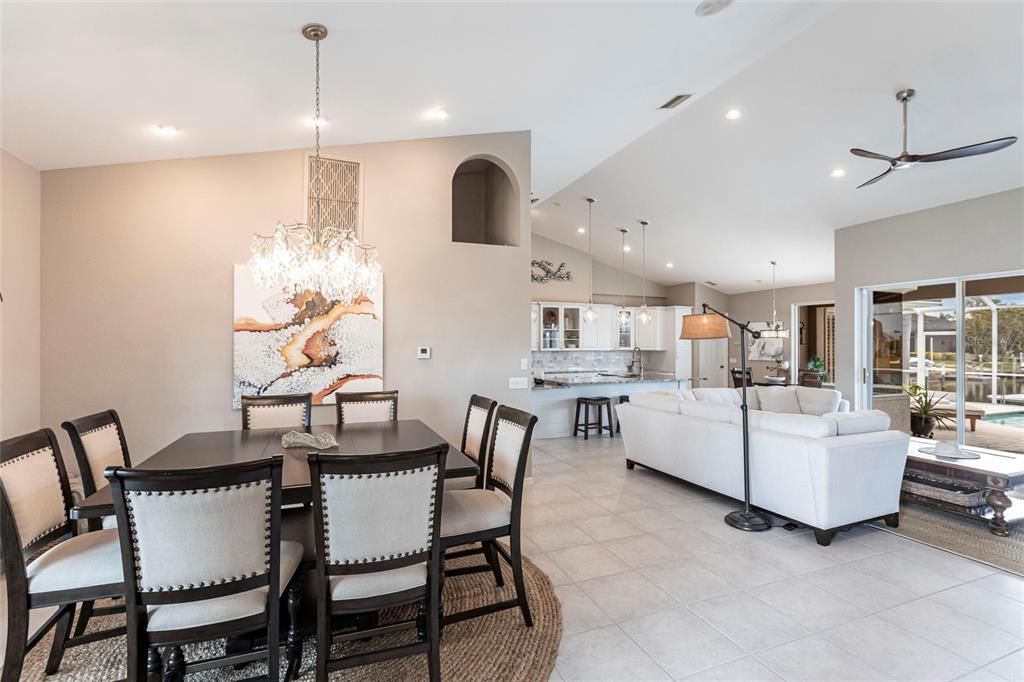 En Venta: $1,050,000 (3 camas, 2 baños, 2235 Pies cuadrados)