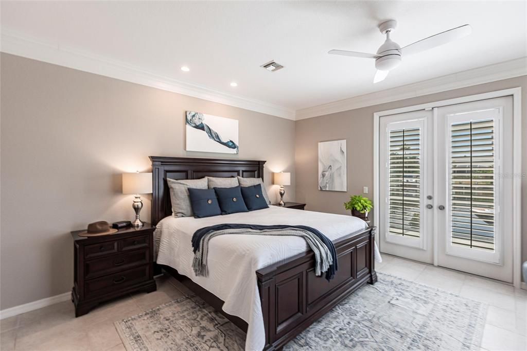 En Venta: $1,050,000 (3 camas, 2 baños, 2235 Pies cuadrados)