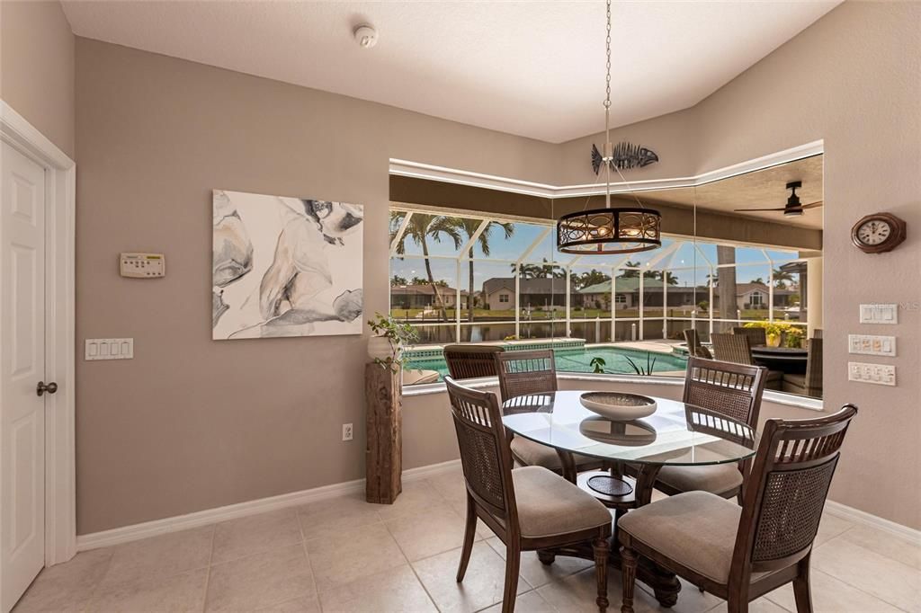 En Venta: $1,050,000 (3 camas, 2 baños, 2235 Pies cuadrados)