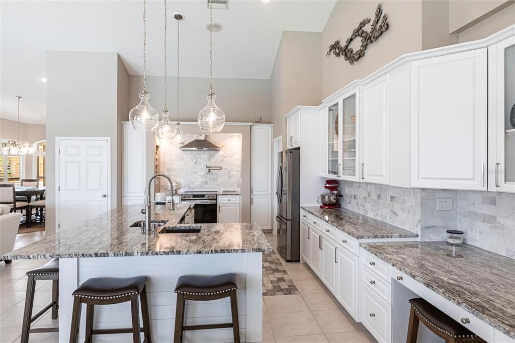 En Venta: $1,050,000 (3 camas, 2 baños, 2235 Pies cuadrados)