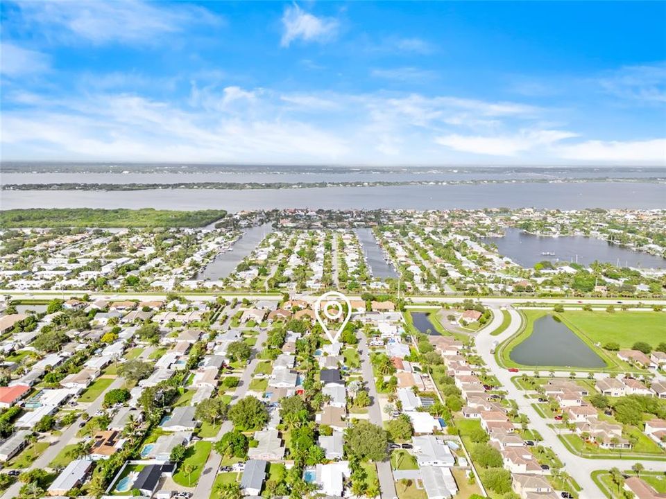 待售: $485,000 (4 贝兹, 2 浴室, 1280 平方英尺)