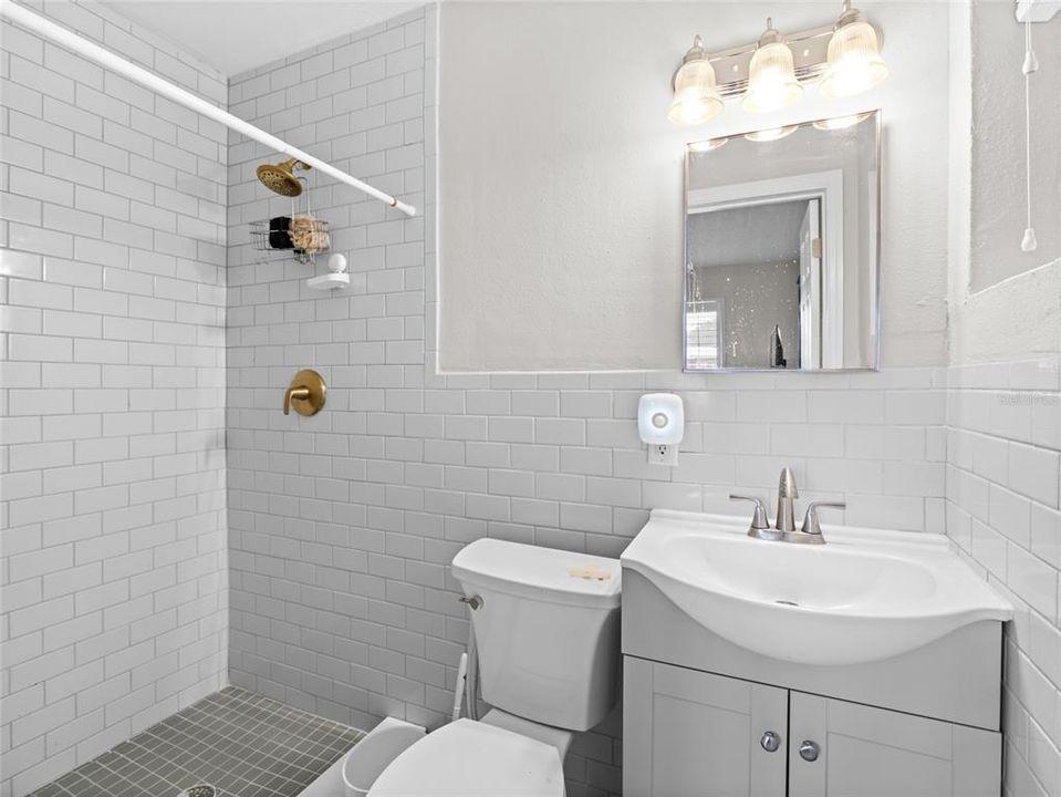 待售: $485,000 (4 贝兹, 2 浴室, 1280 平方英尺)