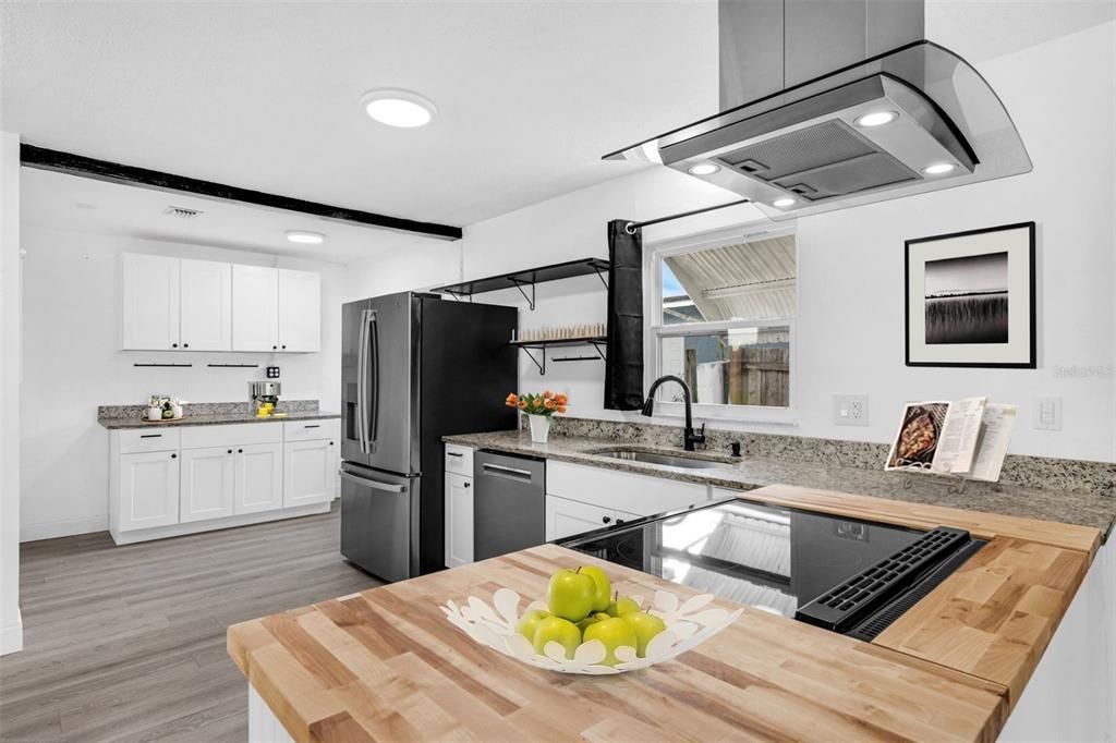 Activo con contrato: $329,999 (3 camas, 2 baños, 1225 Pies cuadrados)