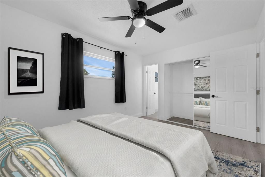 Activo con contrato: $329,999 (3 camas, 2 baños, 1225 Pies cuadrados)