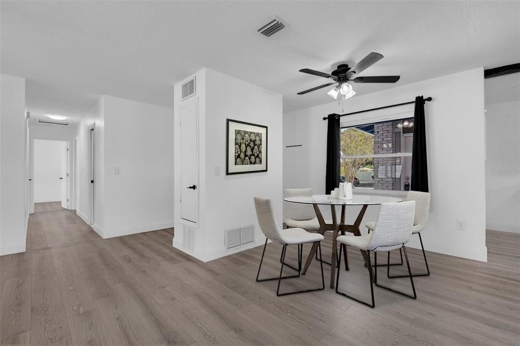 Activo con contrato: $329,999 (3 camas, 2 baños, 1225 Pies cuadrados)