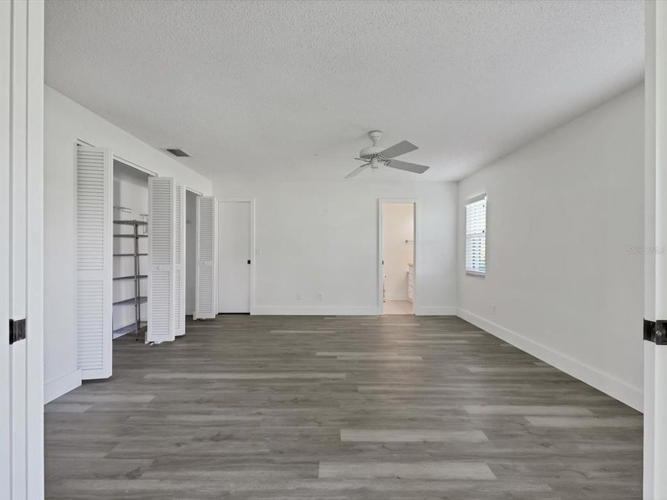 Active With Contract: $2,500 (2 beds, 2 baths, 2056 Square Feet)