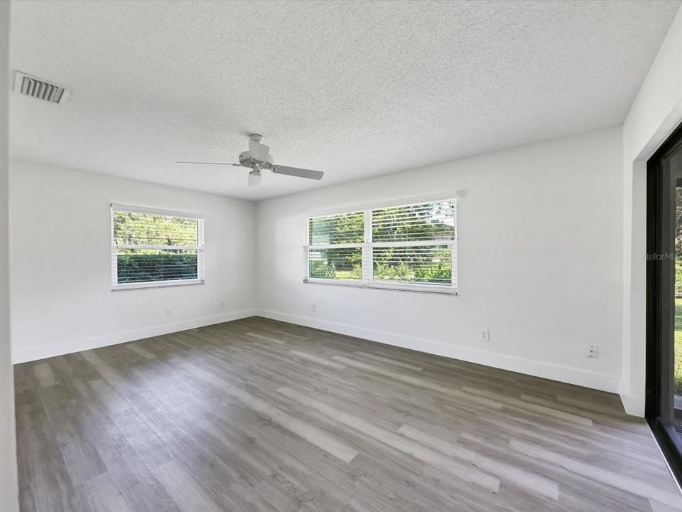 Active With Contract: $2,500 (2 beds, 2 baths, 2056 Square Feet)