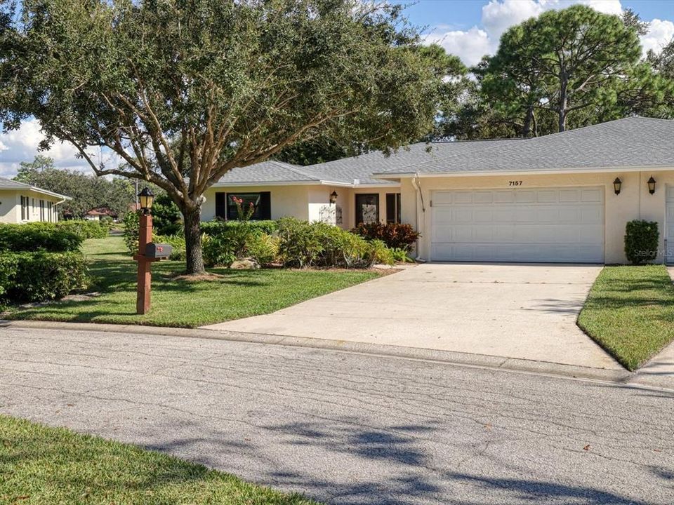 Active With Contract: $2,500 (2 beds, 2 baths, 2056 Square Feet)