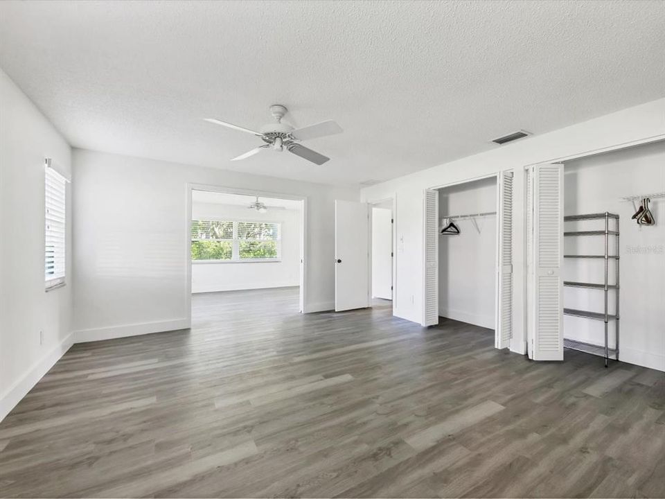 Active With Contract: $2,500 (2 beds, 2 baths, 2056 Square Feet)