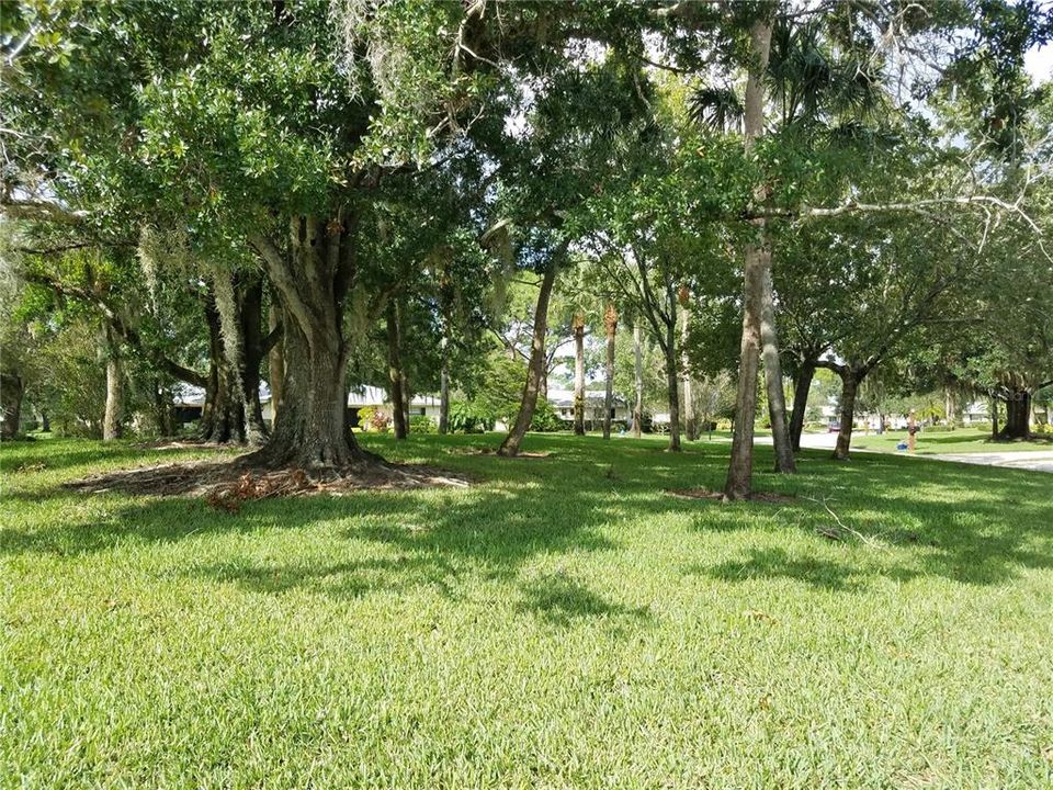 Active With Contract: $2,500 (2 beds, 2 baths, 2056 Square Feet)