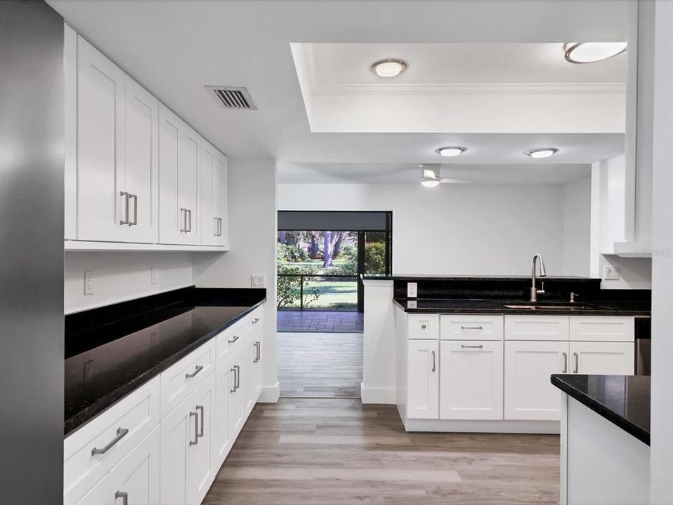 Active With Contract: $2,500 (2 beds, 2 baths, 2056 Square Feet)