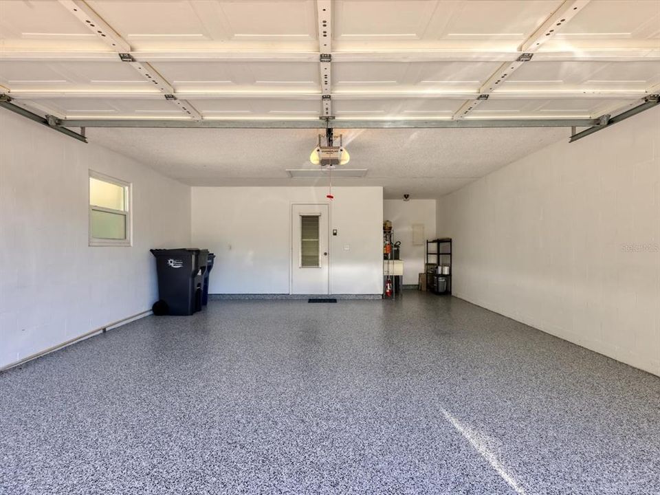 Active With Contract: $2,500 (2 beds, 2 baths, 2056 Square Feet)