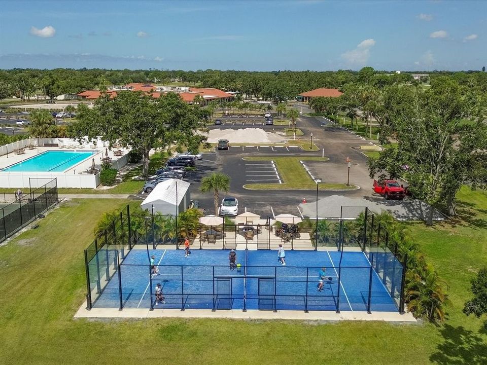 Active With Contract: $2,500 (2 beds, 2 baths, 2056 Square Feet)