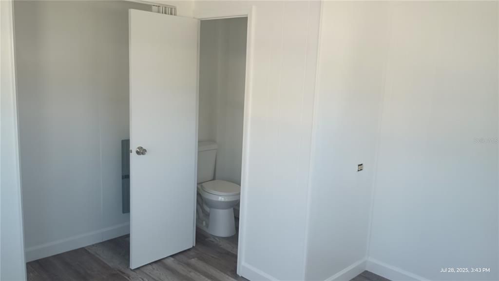 合同活跃: $137,500 (2 贝兹, 1 浴室, 1144 平方英尺)