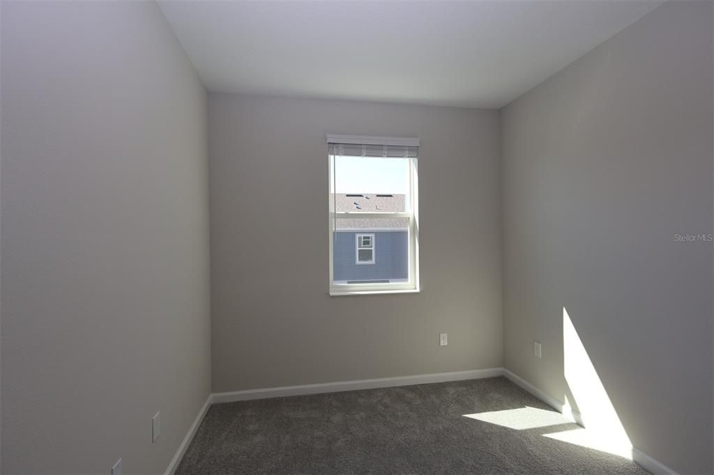 Activo con contrato: $446,990 (3 camas, 2 baños, 1846 Pies cuadrados)