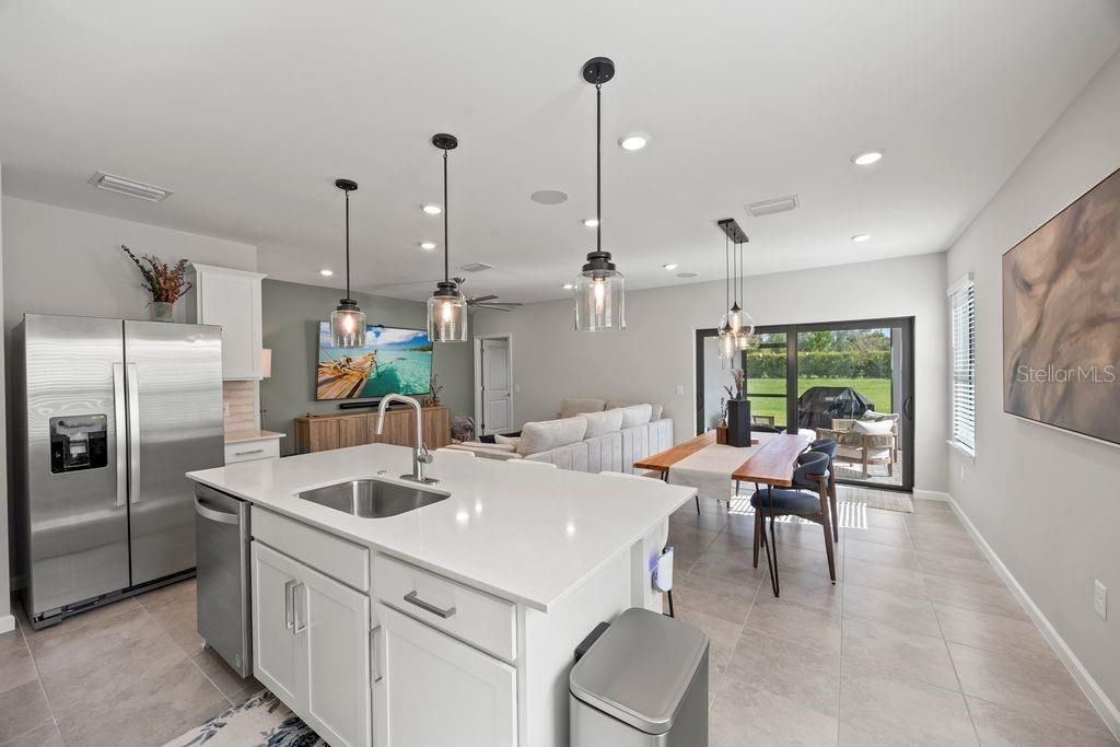 Active With Contract: $515,000 (4 beds, 2 baths, 1591 Square Feet)