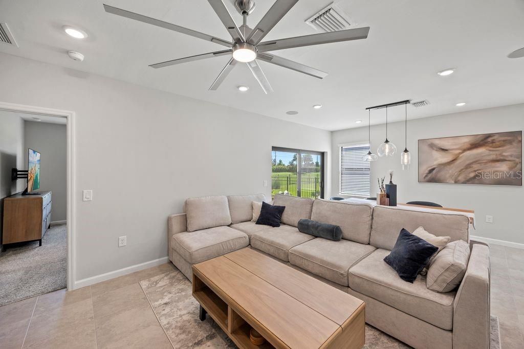 Active With Contract: $515,000 (4 beds, 2 baths, 1591 Square Feet)