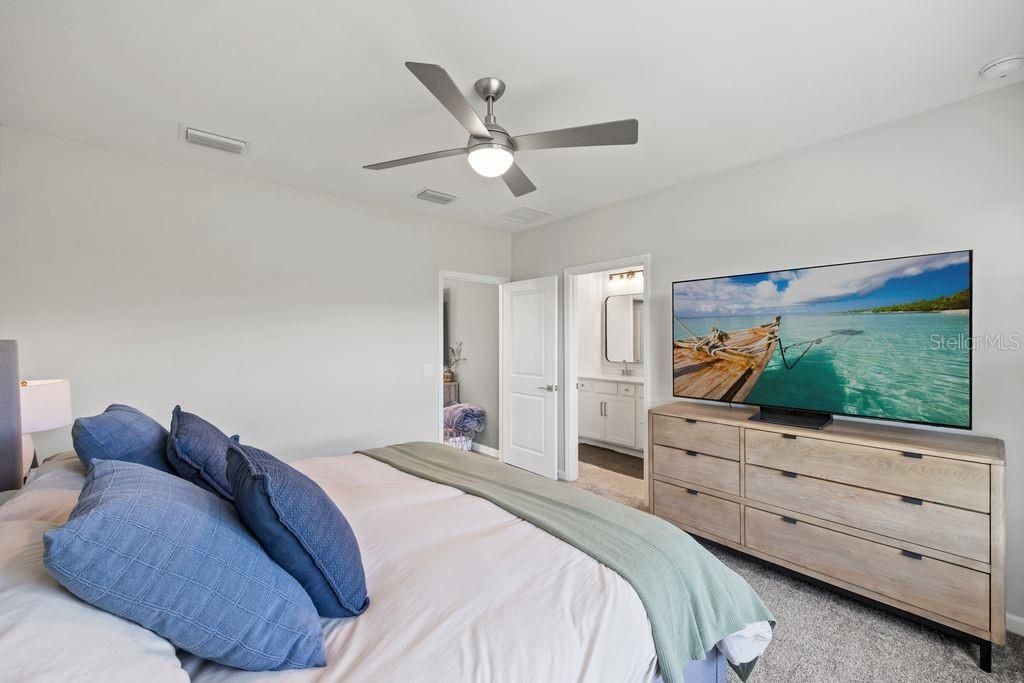 Active With Contract: $515,000 (4 beds, 2 baths, 1591 Square Feet)