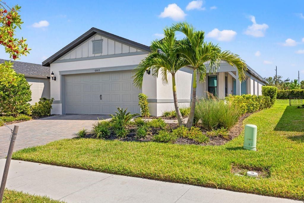 Active With Contract: $515,000 (4 beds, 2 baths, 1591 Square Feet)