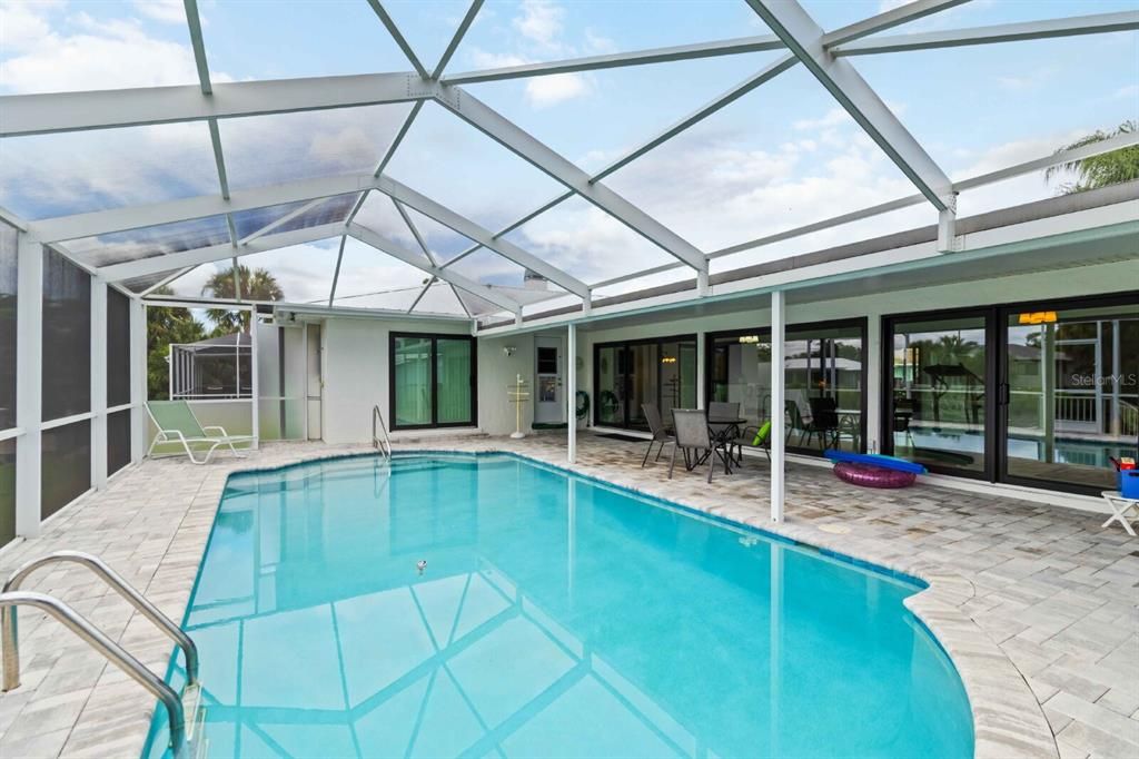 В аренду: $5,500 (3 спален, 3 ванн, 2330 Квадратных фут)