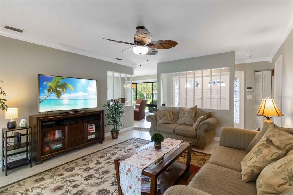 В аренду: $5,500 (3 спален, 3 ванн, 2330 Квадратных фут)