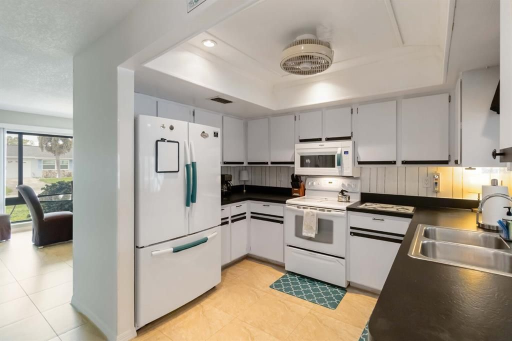 В аренду: $5,500 (3 спален, 3 ванн, 2330 Квадратных фут)