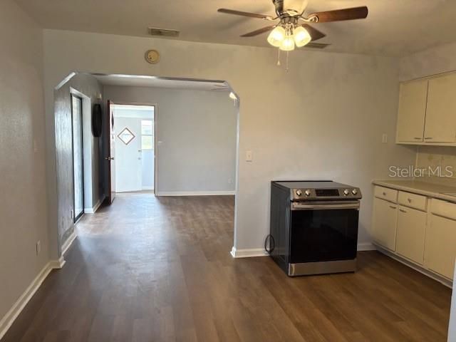 Active With Contract: $175,000 (2 beds, 1 baths, 1124 Square Feet)