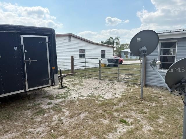 Active With Contract: $175,000 (2 beds, 1 baths, 1124 Square Feet)