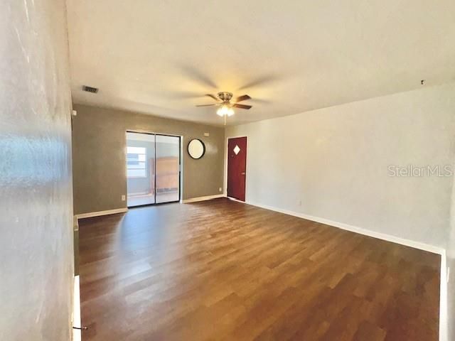 Active With Contract: $175,000 (2 beds, 1 baths, 1124 Square Feet)