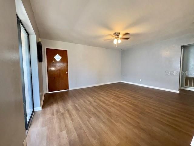 Active With Contract: $175,000 (2 beds, 1 baths, 1124 Square Feet)