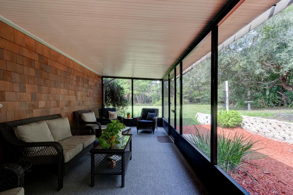 En Venta: $739,000 (4 camas, 2 baños, 2818 Pies cuadrados)