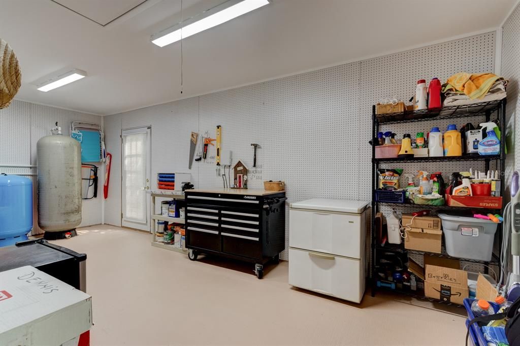 En Venta: $739,000 (4 camas, 2 baños, 2818 Pies cuadrados)