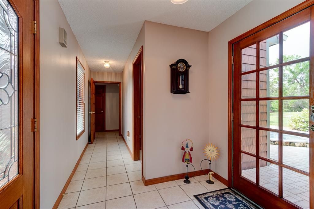 En Venta: $739,000 (4 camas, 2 baños, 2818 Pies cuadrados)