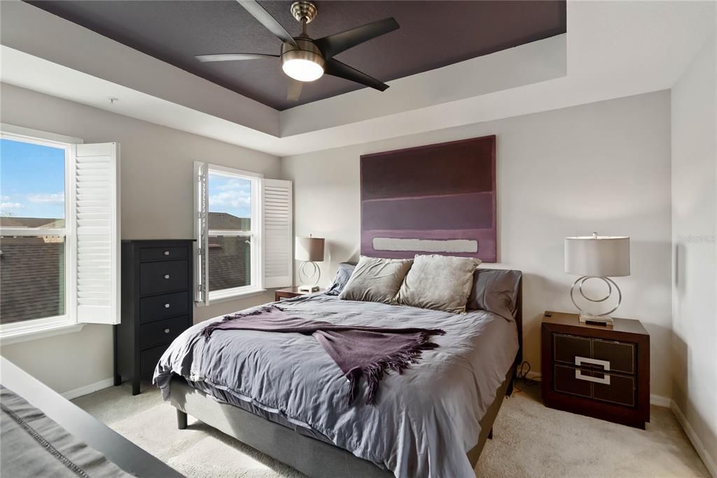 Под контрактом: $400,000 (3 спален, 2 ванн, 1687 Квадратных фут)