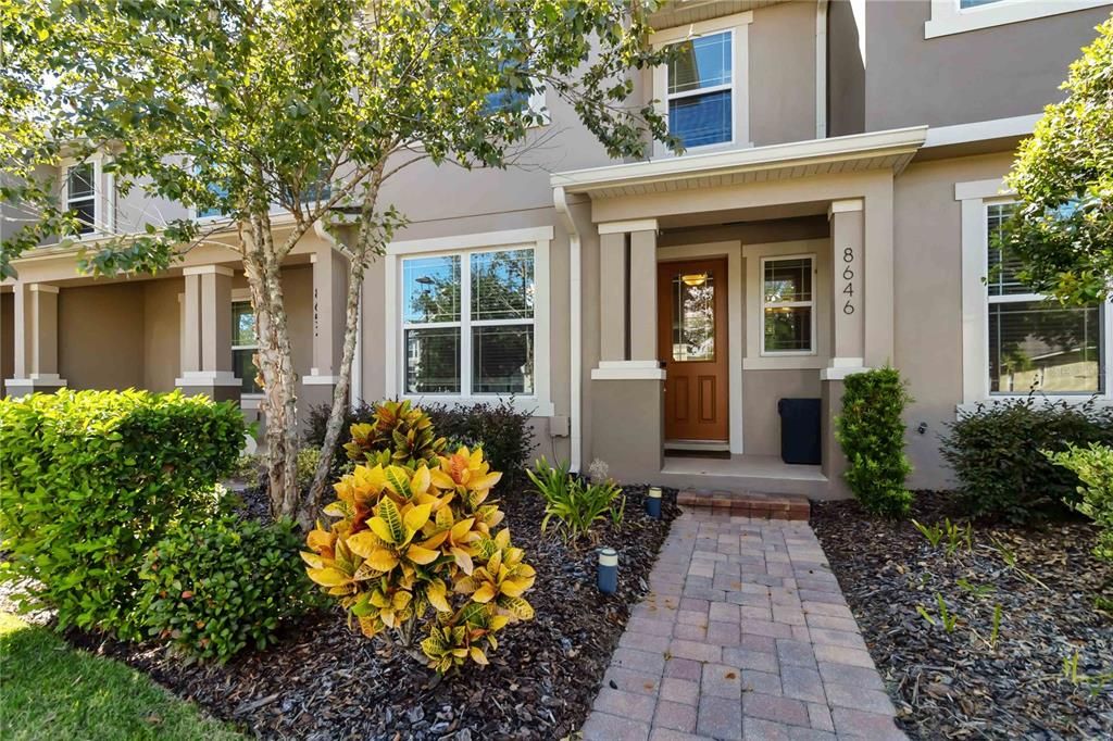 Под контрактом: $400,000 (3 спален, 2 ванн, 1687 Квадратных фут)